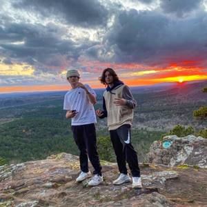 Meet your Posher, Hunter